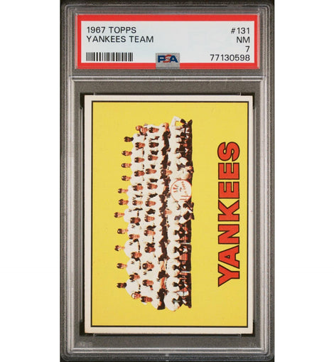 1967 Topps Yankees Team PSA 7 NM